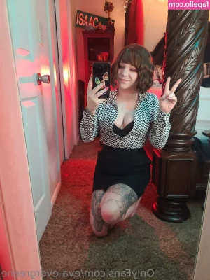 eva-evergreene - 3rd leg  Where d my clothes go