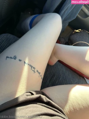 naked.nikki [ naked-nikki ] - A great sucking