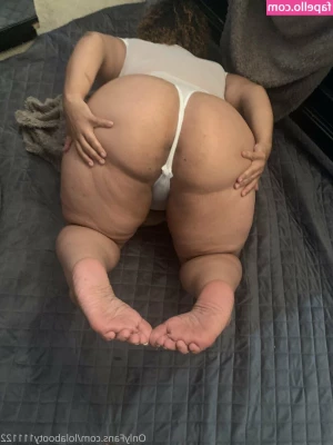 lolabooty111122 - Who wants to watch me fuck that ass