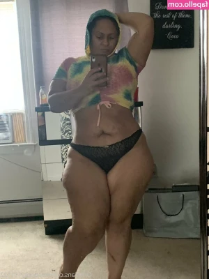 lolabooty111122 - Will you get mad if I take too long to pack? 😅