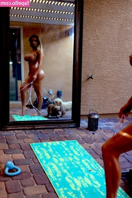 Nicolette Shea [ nicolette-shea ] - tip  10 to get a bundle of vids and pics dropped in your inbox along