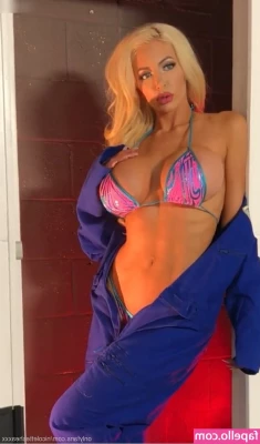 Nicolette Shea [ nicolette-shea ] - Ya no quieren ver mi cuerpo