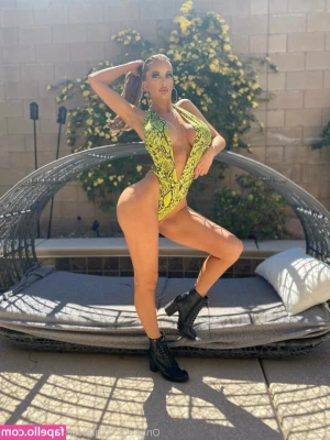 Nicolette Shea [ nicolette-shea ] - Ensaio erótico banana gostosa, Foto 5🍌🔥