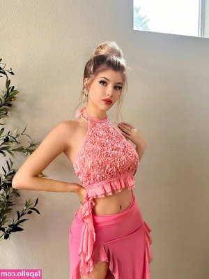 Gabi Champ [ gabi-champ ] - Happy Monday babies  It s going to be a good week