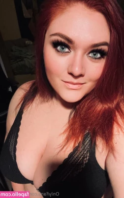 pixelxgeek - ASMR 💙 giving you a handjob and making you cum in a movie theater