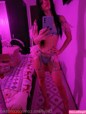 coconut4u - I wish I could lay naked