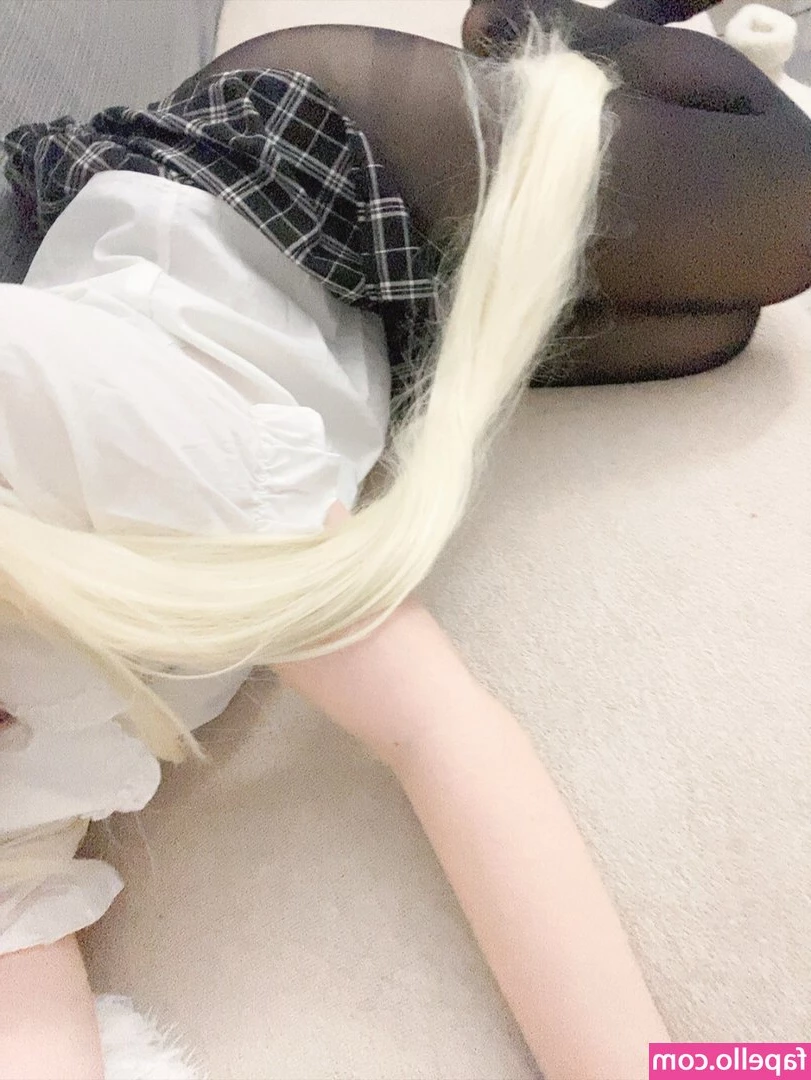 HappyMealBunni - Whos up for some nasty   job