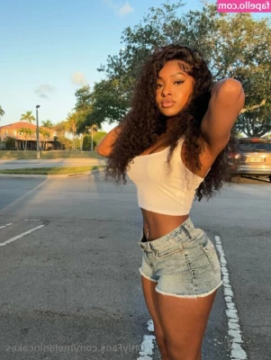 melanincakes - I would absolutely LOVE this sexy lingerie set and its HALF off   