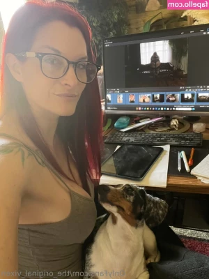 the_original_vixen [ the-original-vixen ] - I’ll be replying to DMs soon been busy