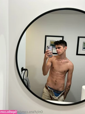 jacksonxkrec - Bonjour mes boys 🫶🏼 For nylon lover 🔞