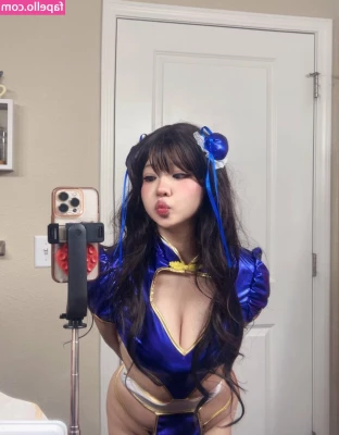 manekinekoluvu - Slow motion titty drop