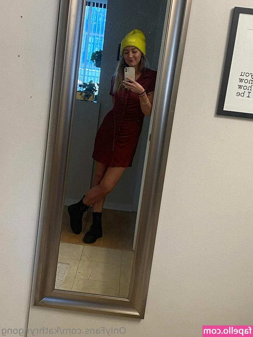 kathryngong - God im glad the suns out! W week of god awful weather, and being