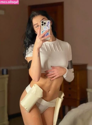 Cassiana Pozzi [ cassiana-pozzi ] - Bite, stroke or spank? Which would you choose ? 😜