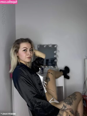 Sweetjoli69 - Does anyone have a tongue I can borrow?~