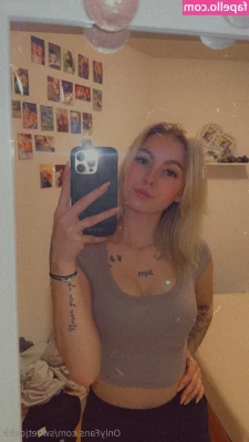 Sweetjoli69 - I think this bunny needs something in her mouth