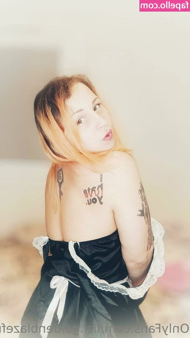 lizi.goldenblazefree [ lizi-goldenblazefree ] - Como prefieren ver las vaginas   o mejor dicho como prefieren verme