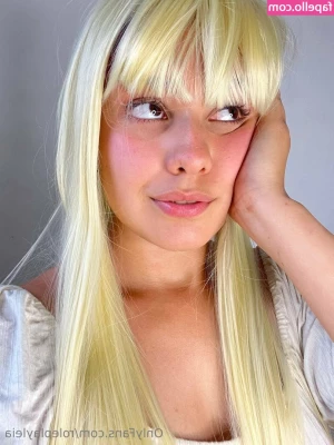 arielpinkfree - Fat ass cute face big titties what s your favorite x