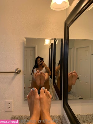 torothadon - a little bored today  I want to play    only18  onlyfansFree  abs 