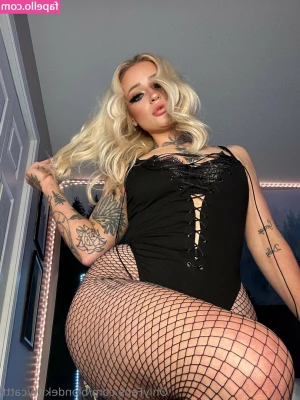 blondekittycattt [ blondekittycattt-1 ] - Trying new positions
