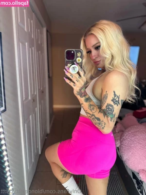 blondekittycattt [ blondekittycattt-1 ] - I went to many places today  walked so much my feet hurt  The human