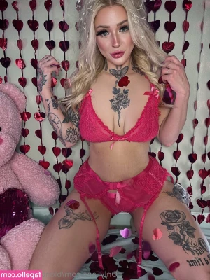 blondekittycattt [ blondekittycattt-1 ] - Some twerking and teasing! So much jiggle!