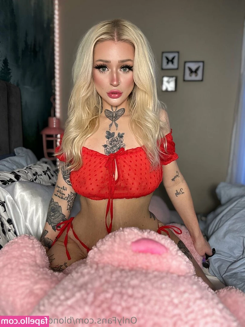blondekittycattt [ blondekittycattt-1 ] - Love playing with pussy @wrenrainier