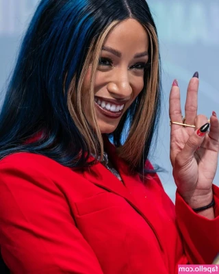 Mercedes Mone [ mercedes-mone ] - Good night 🌙  To see longer video in this look write me in
