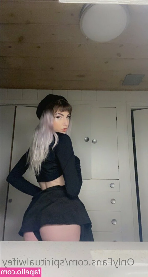spiritualwifey - Je reve d'une soiree pyjama avec toi bb 😈 I dream of a pyjama