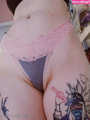 lav3ndersmok3 - What’s your favourite view? 😘