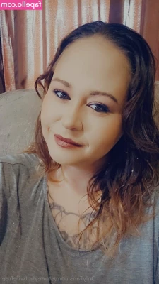 stoneyhotwifefree - Wanna see naughtier photos in this? I sent some and a video but I