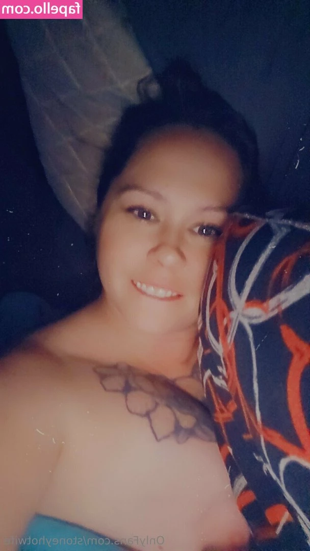 stoneyhotwifefree - Lol why yes  I do have a scar in my booty