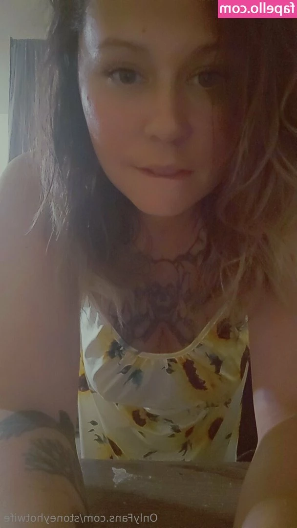 stoneyhotwifefree - One of my first ever shoots! Also the first time I grew out my