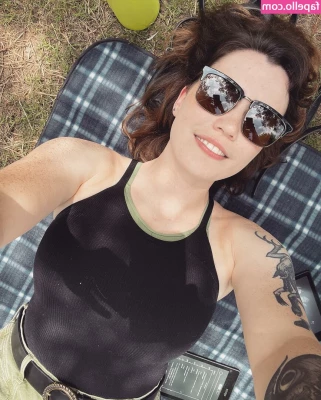 RipMika [ ripmika-1 ] - When I’m all alone and horny .. I like to hump really hard