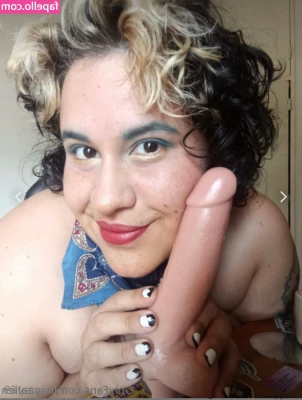 milliemay69 - Can you see that little bit of spit dribble on my tits 😜🤩