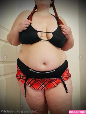 milliemay69 - I came SO HARD in the public bathroom at work lol you can hear people
