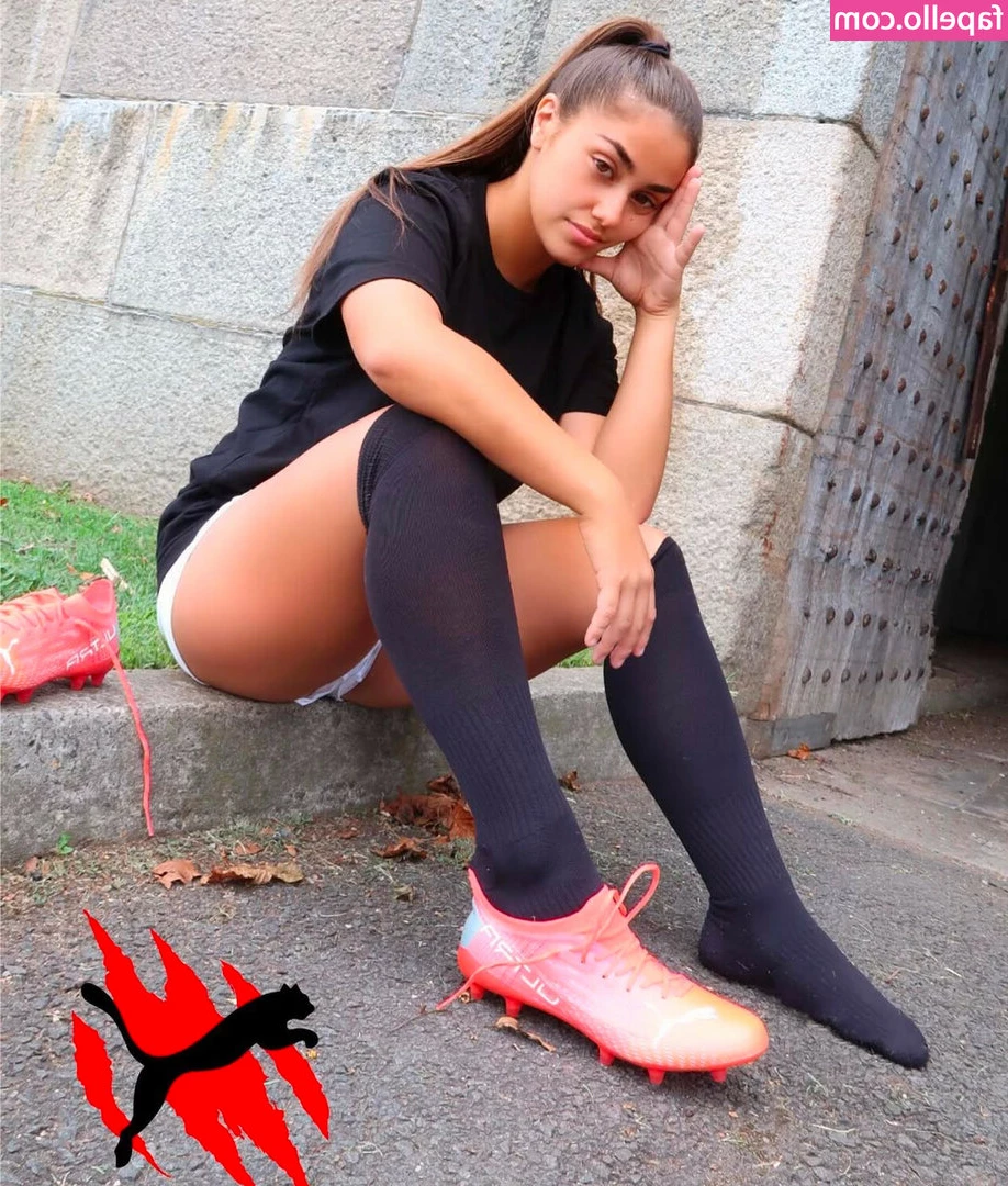Sam Russo [ sam-russo-1 ] - wipe my feet