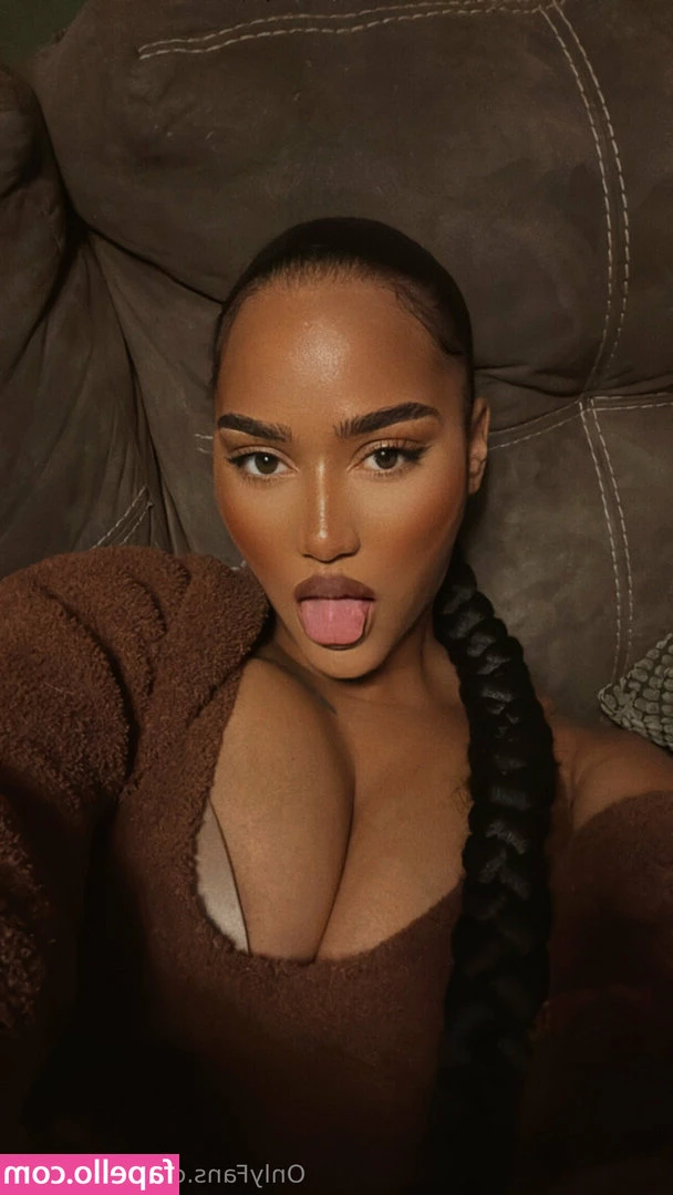 juicyxjess - mood  hot and unbothered