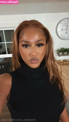 juicyxjess - Can you look through the window  I love being watched