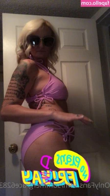 summergrace83 - This is usually all I wear when relaxing at home