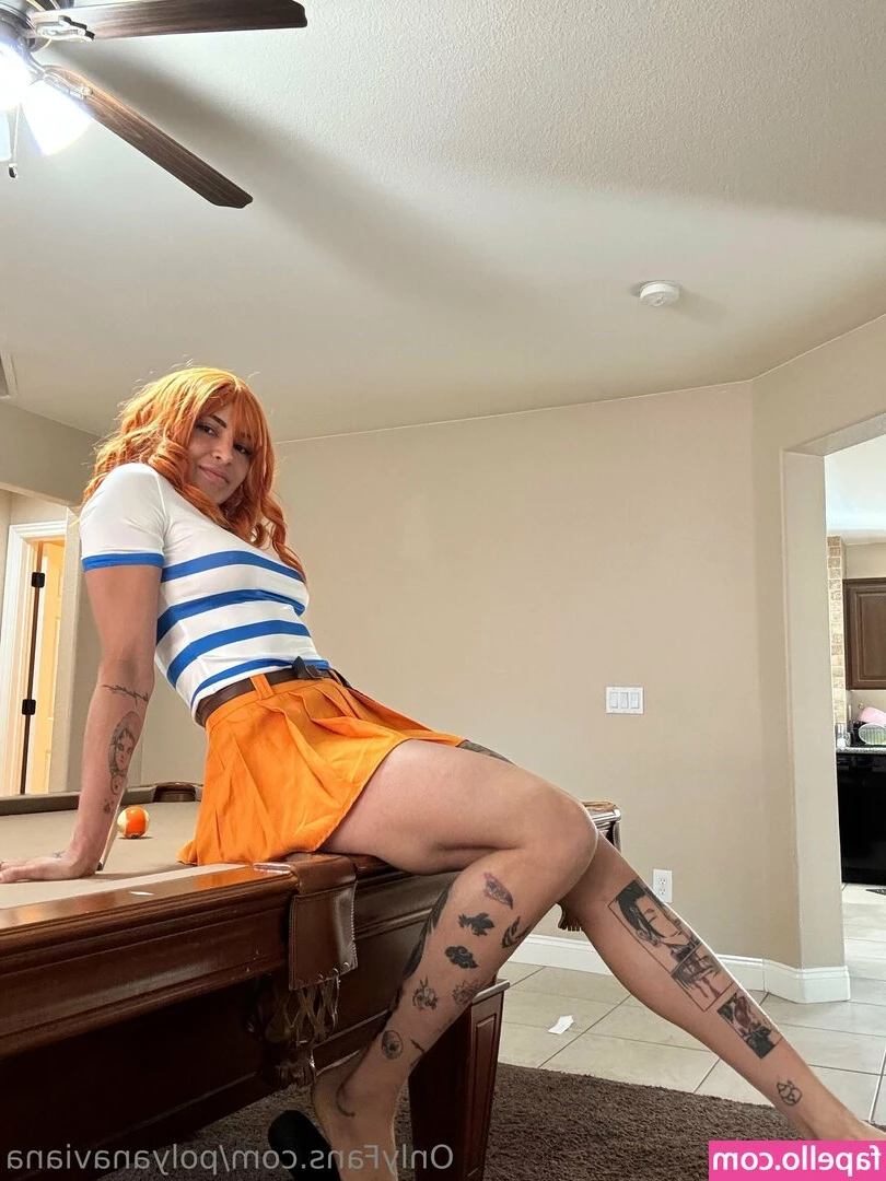 polyanaviana - Happy Humpday 🍑
