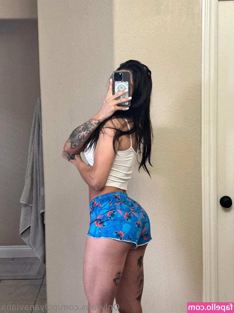 polyanaviana - Twerkn my fat ass for you   but then i start ignoring you for my