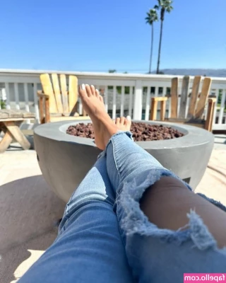 Nikki [ nikki-1 ] - Need someone to play with me