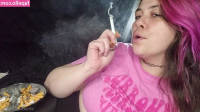 whothefkis.alice [ whothefkis-alice ] - Okay so I am still learning how to take videos and not just clips so