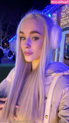 qwenwenderful - do you like this make up babe?