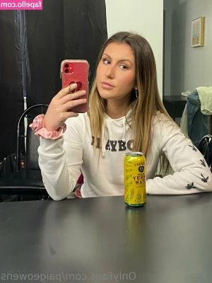 paigeowens - Hey babe, I got you a present.. 😋