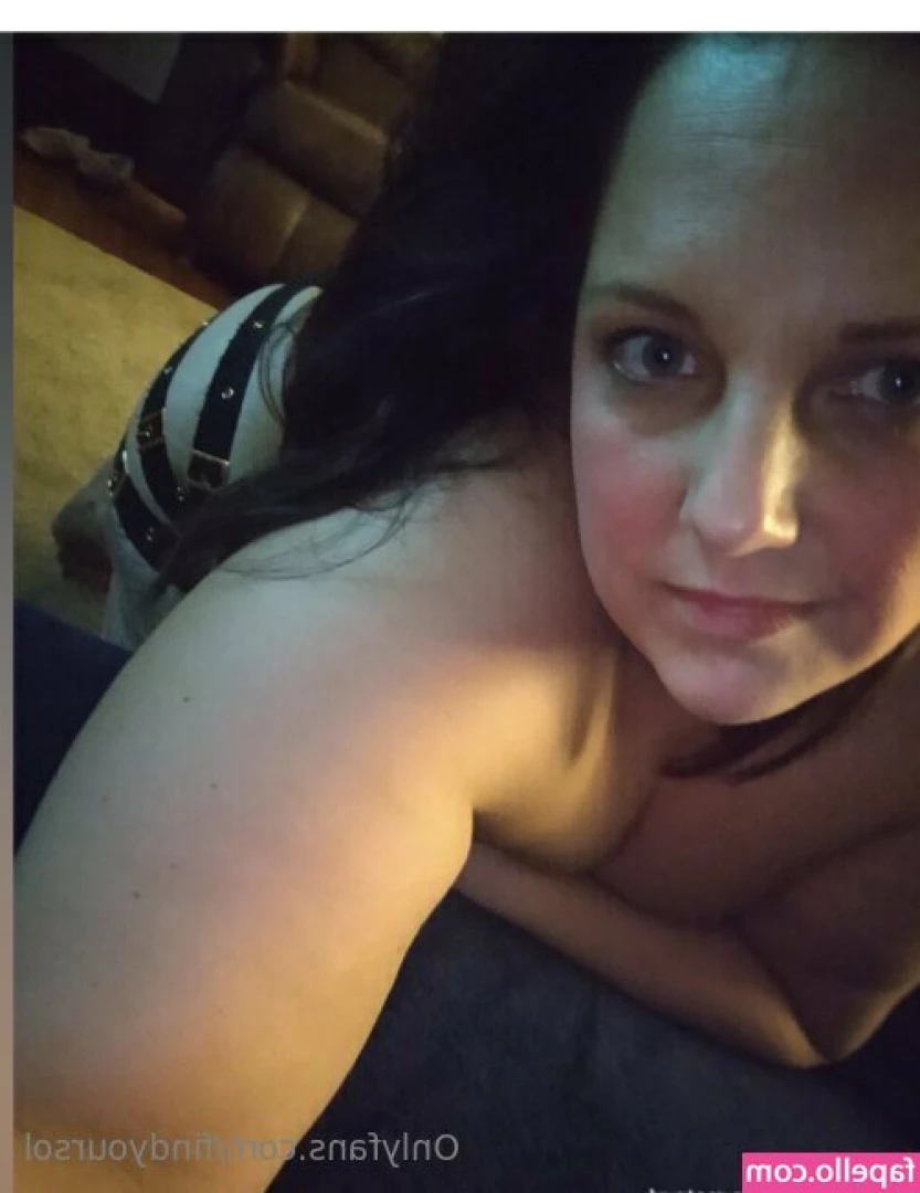 running_l8te [ running-l8te ] - I’m bored. Play with me. 😜