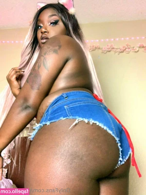 girlyvixenn - Who wants to be my cameraman