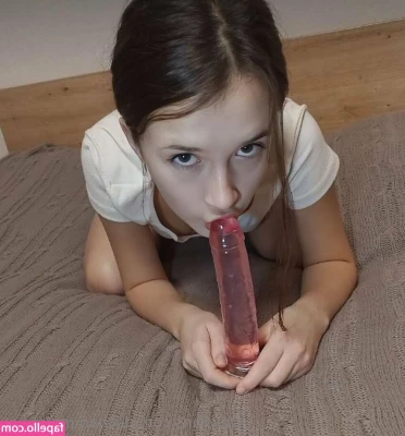 duchamprivatexx - ever seen a cute girl completely covered in ice cream  my custom