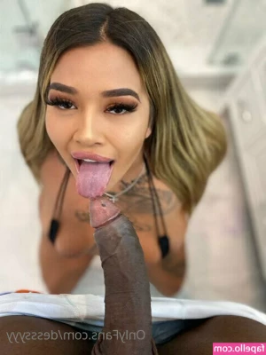 Desssyyy [ desssyyy-1 ] - Start my journey  I hope you support me so I will post more content
