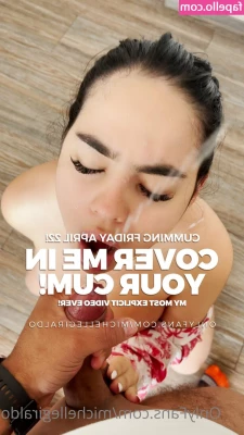 MichelleGiraldo - bikini change